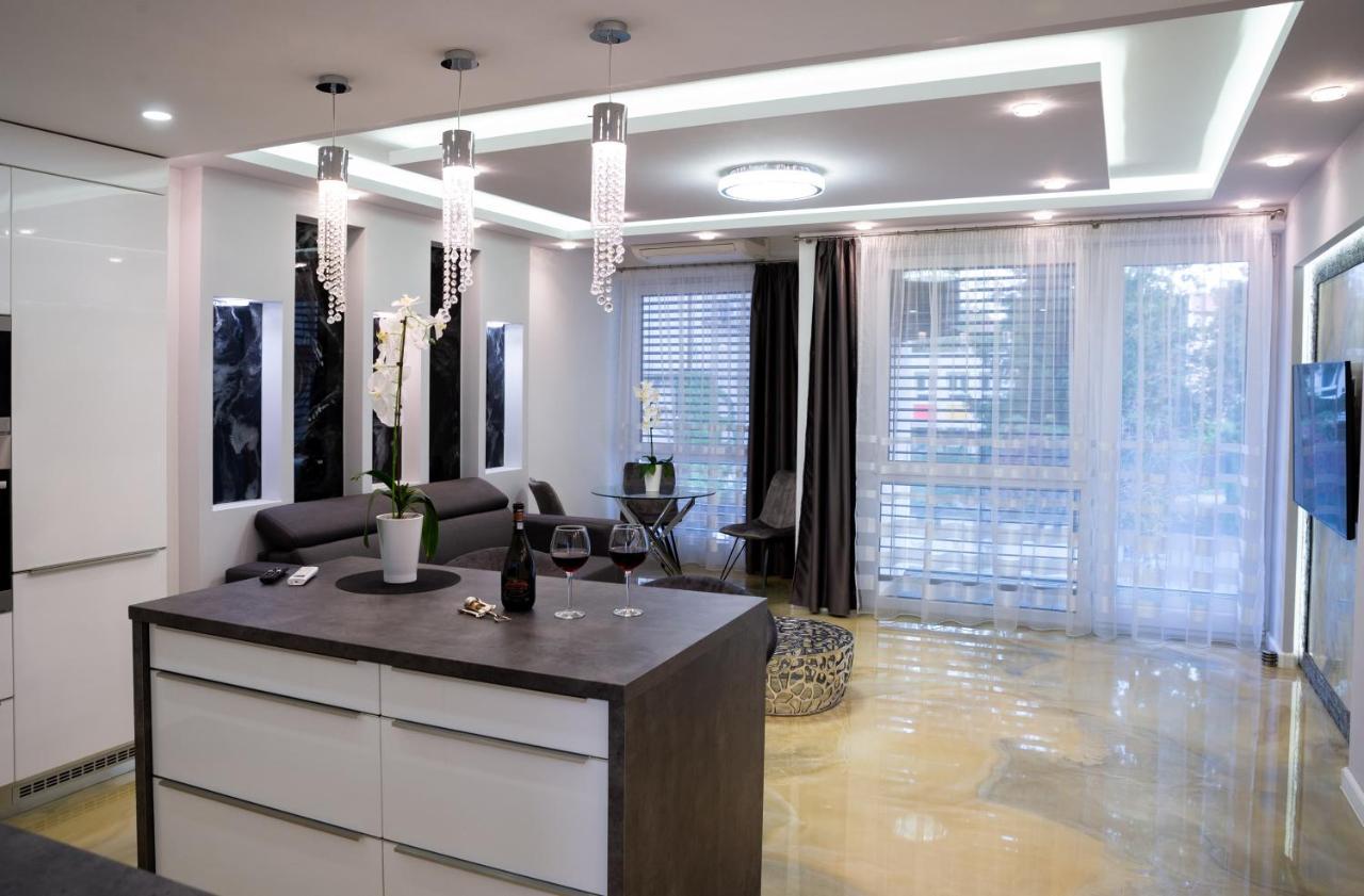 Dream Apartman 3 With Free Parking Дьёр Экстерьер фото